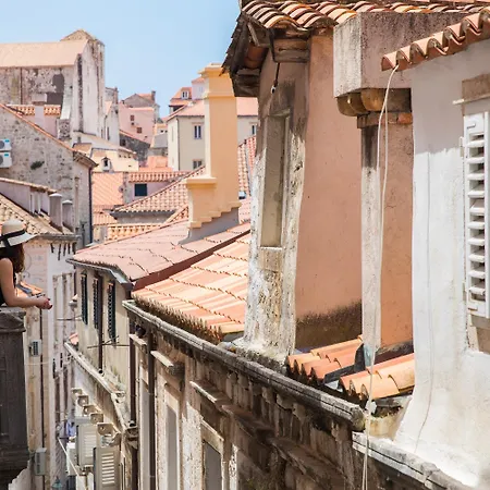 Soleil Luxury Old Town בית הארחה